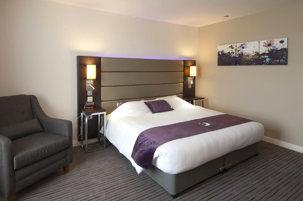 Premier Inn York North Exterior photo