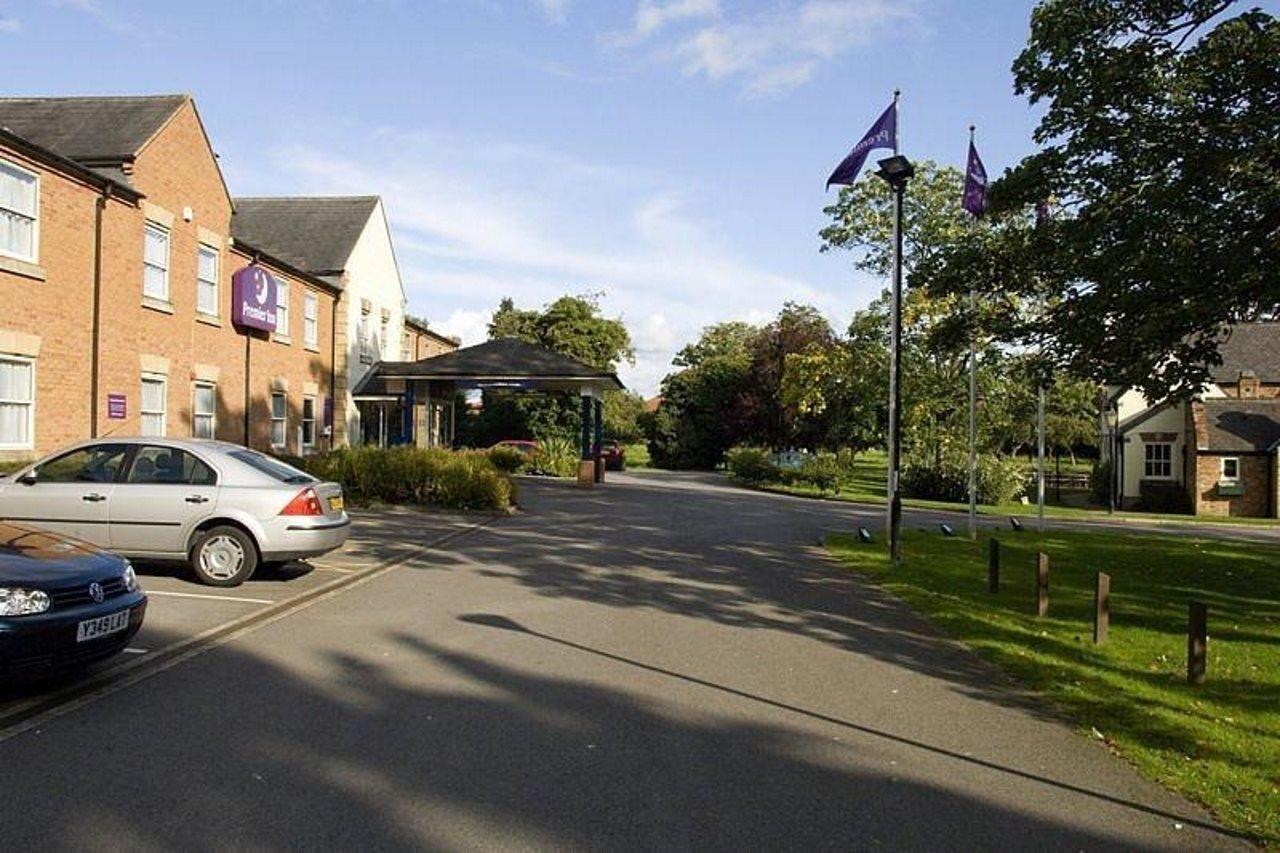 Premier Inn York North Exterior photo